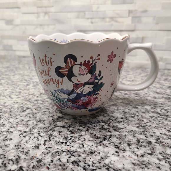 Other - Minnie Coffee cup
